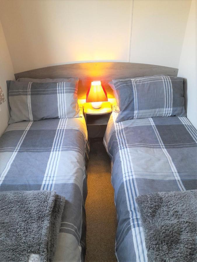 3 Bedroom Modern Caravan Sleeps Up To 8 Millom Exterior photo