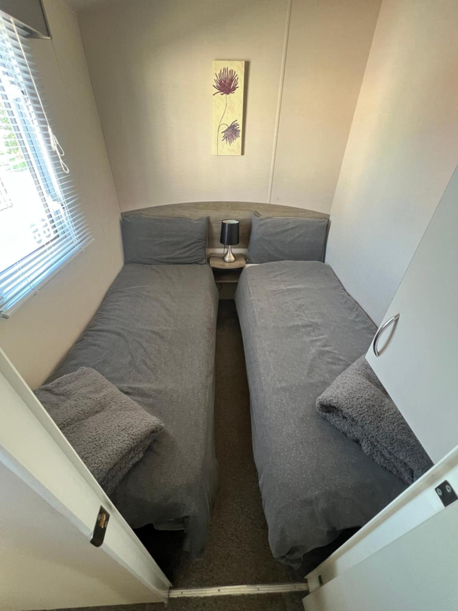 3 Bedroom Modern Caravan Sleeps Up To 8 Millom Exterior photo