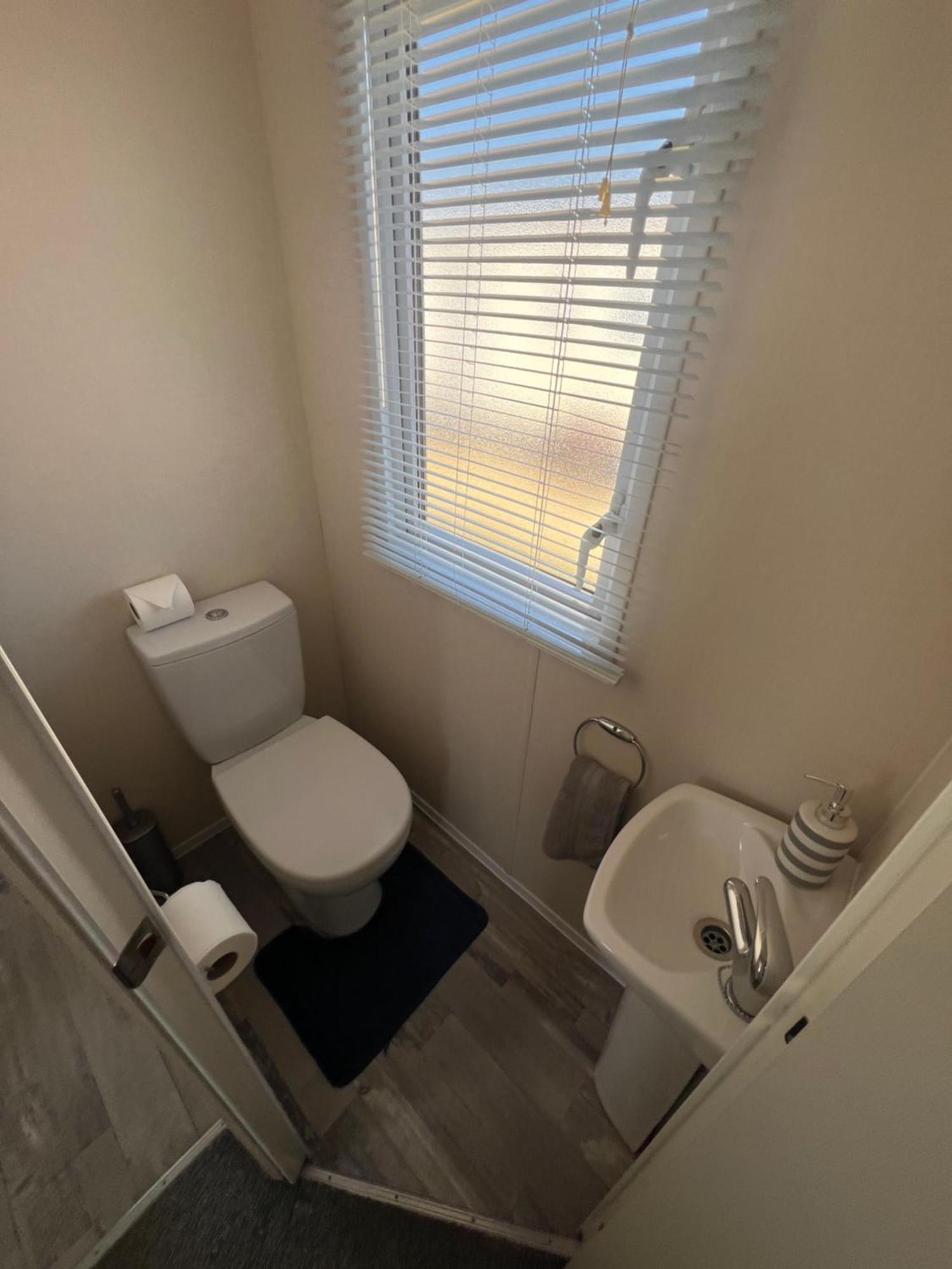 3 Bedroom Modern Caravan Sleeps Up To 8 Millom Exterior photo