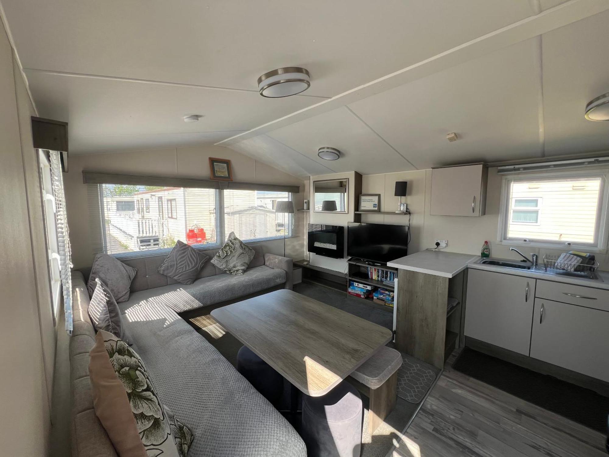 3 Bedroom Modern Caravan Sleeps Up To 8 Millom Exterior photo